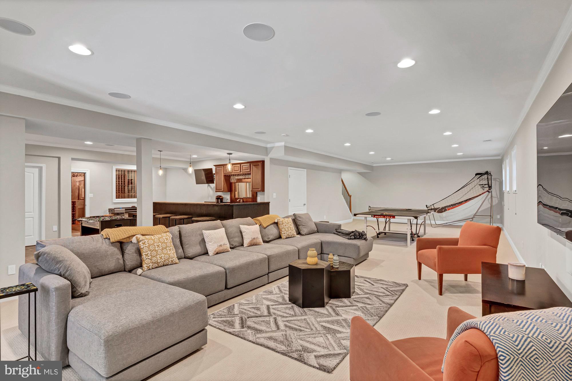 TYSONS ESTATES - Residential