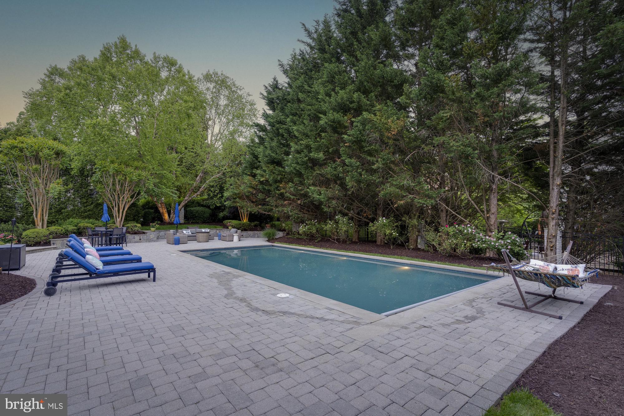 TYSONS ESTATES - Residential