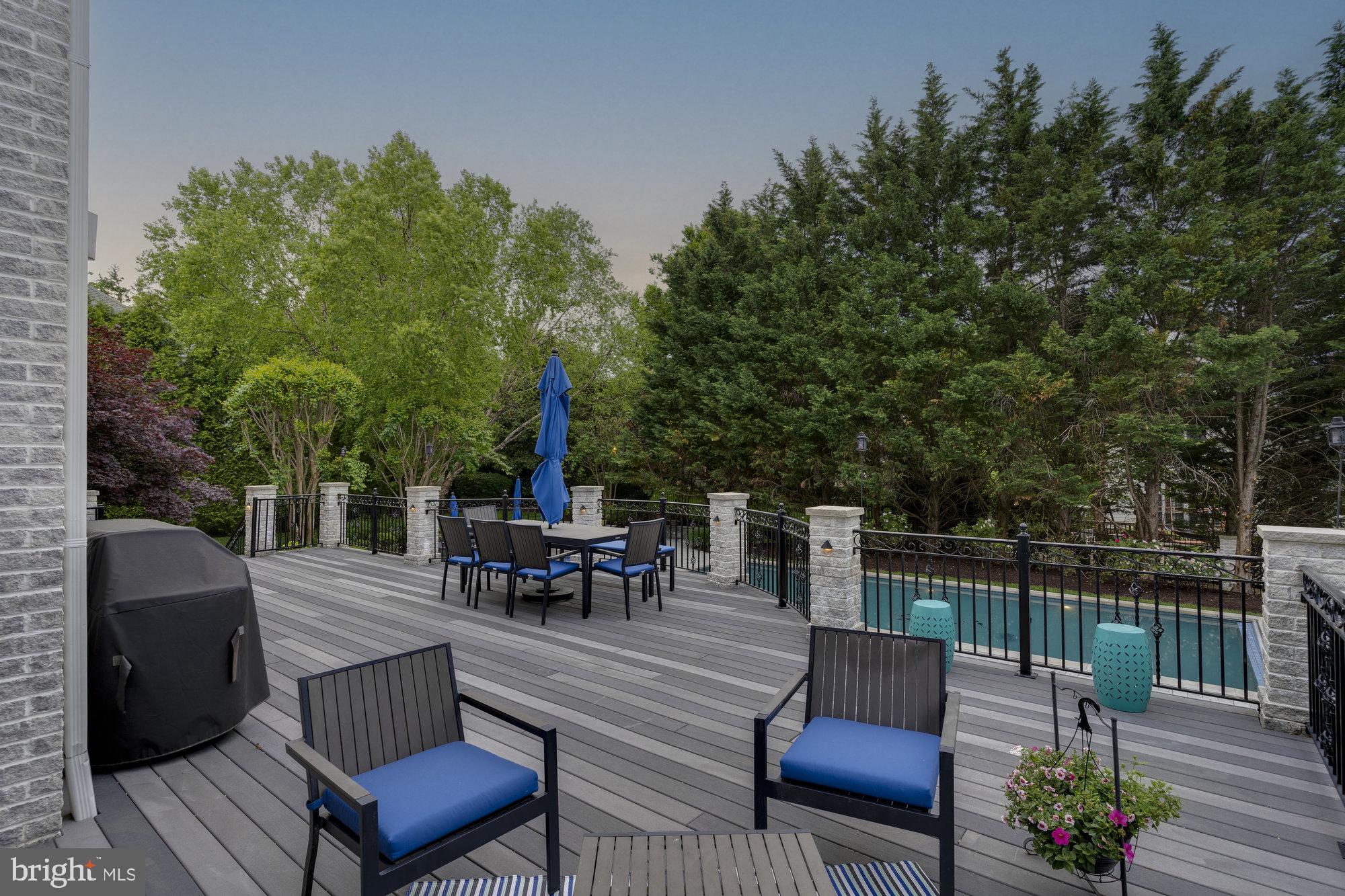 TYSONS ESTATES - Residential