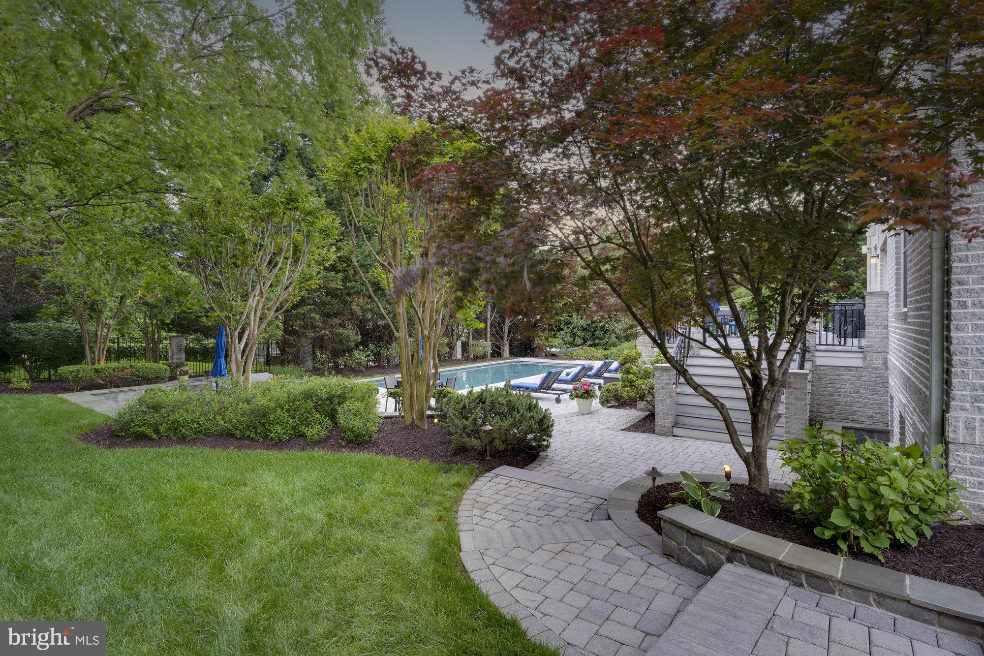 TYSONS ESTATES - Residential