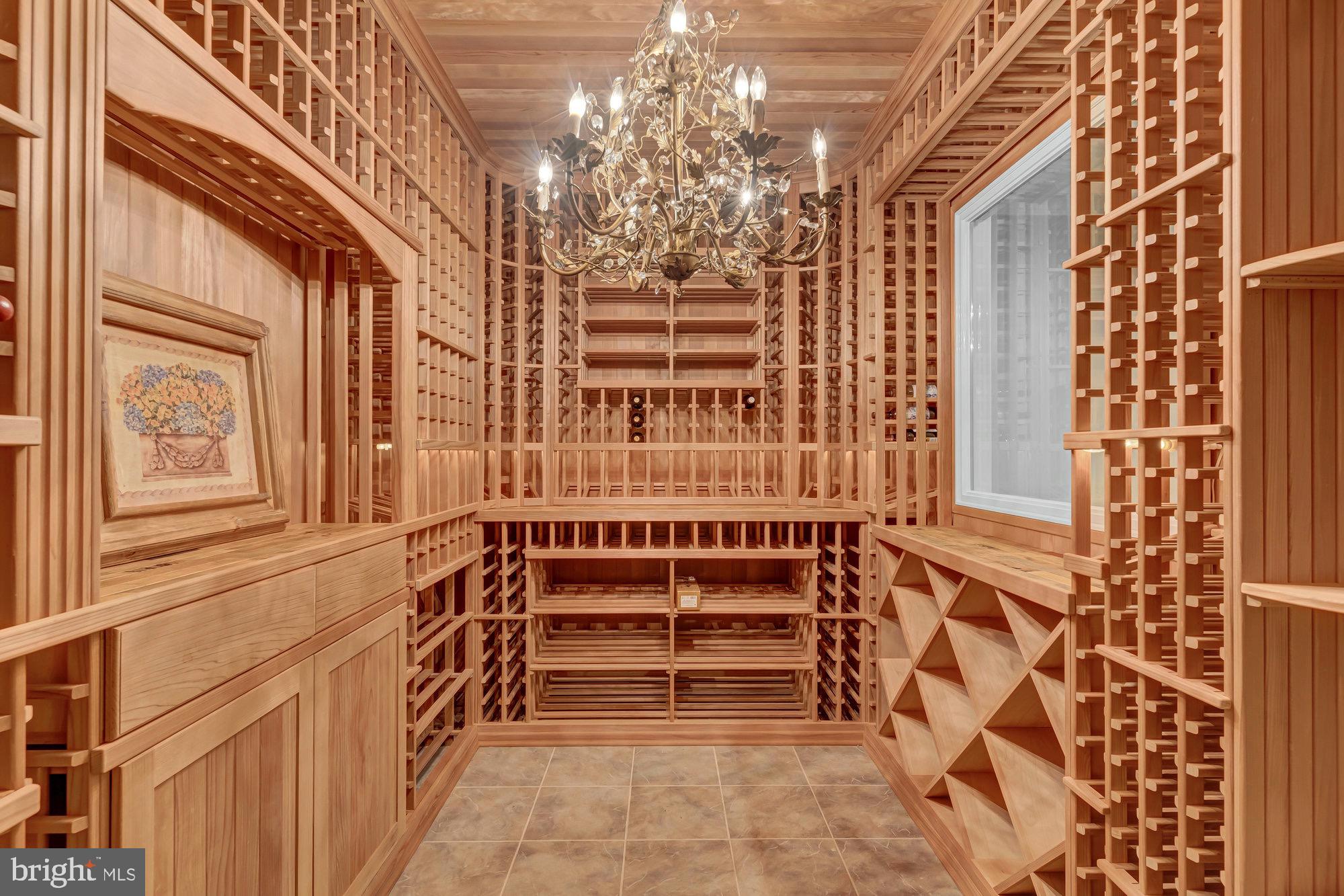 TYSONS ESTATES - Residential