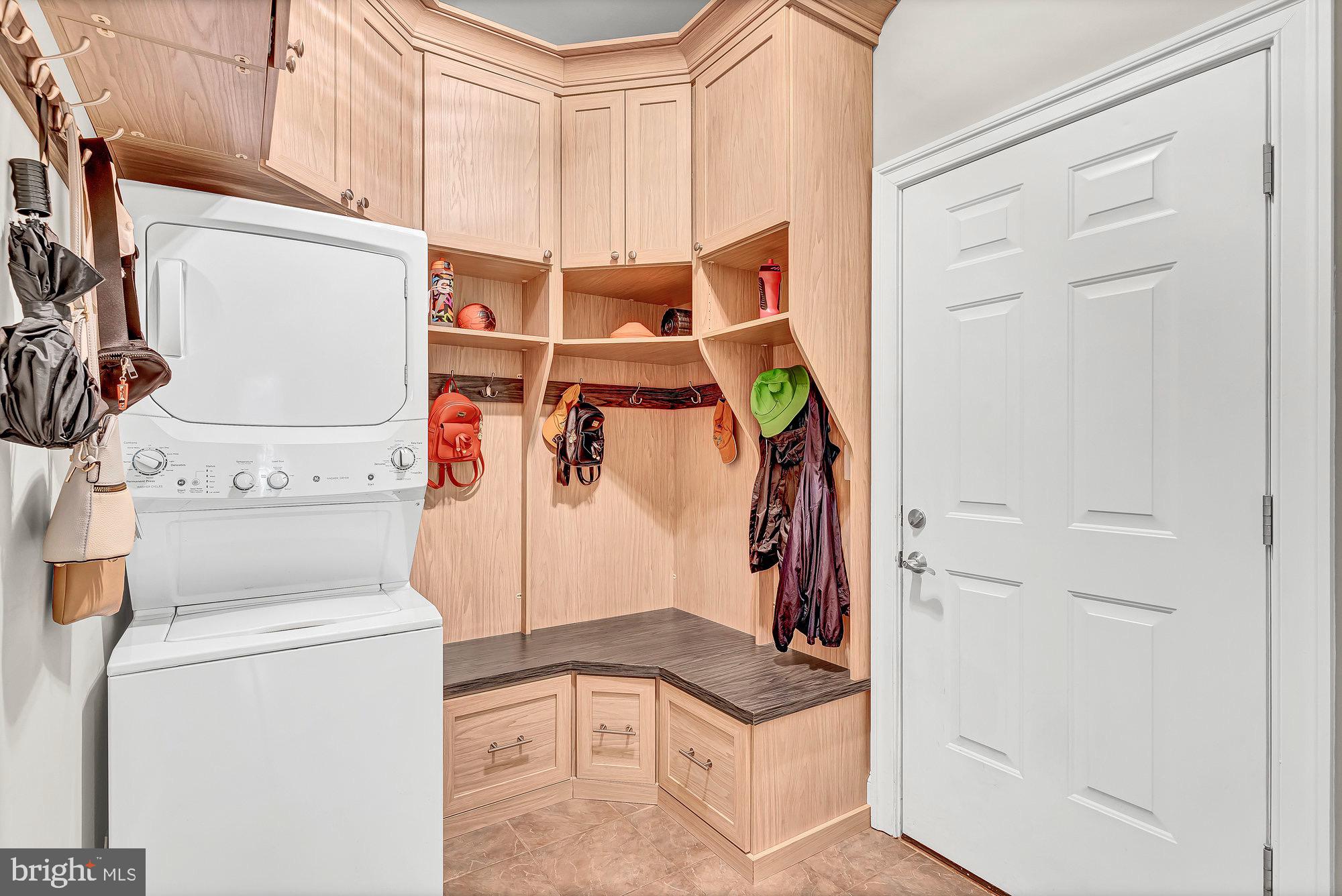 TYSONS ESTATES - Residential