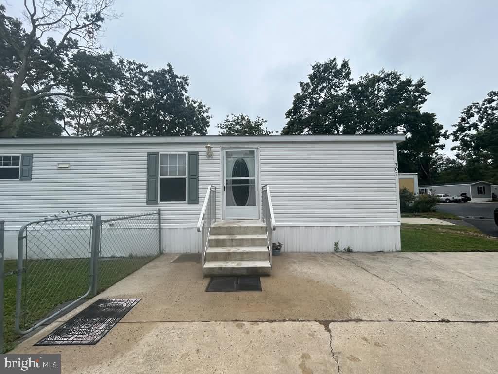 707 SHARKEY PLACE
