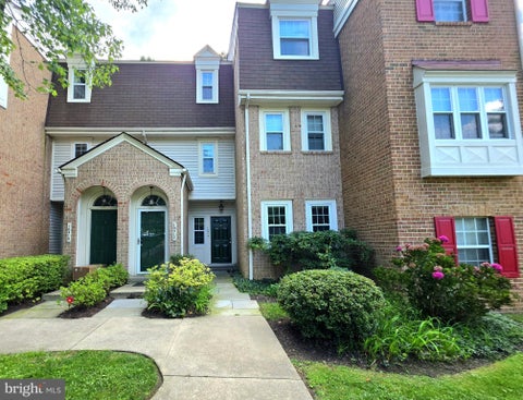 Townhouse For Rent - 10414 Parthenon Court<br/> Montgomery County, BETHESDA, MD 20817