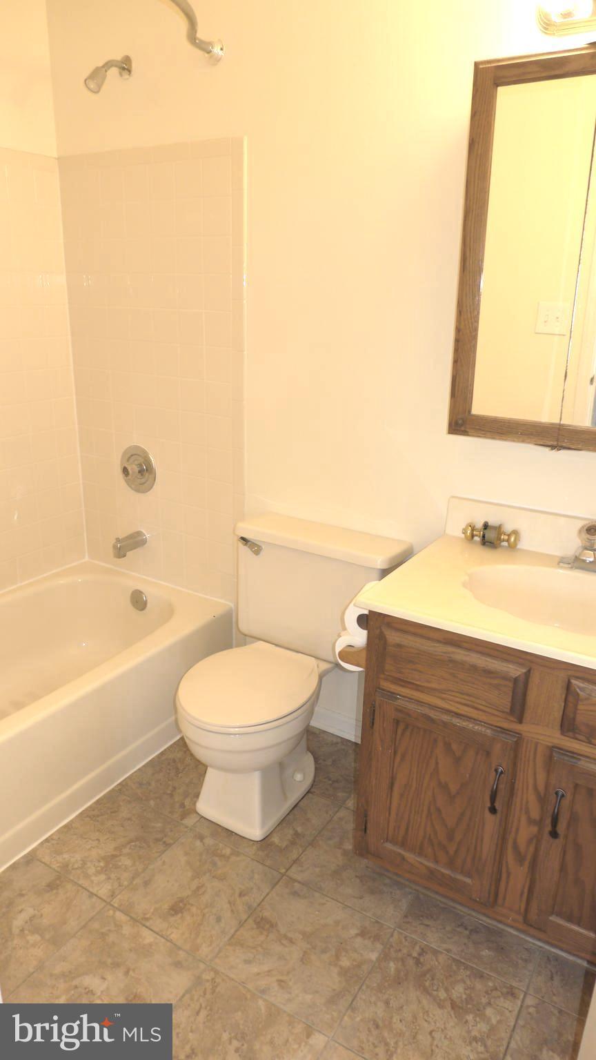 VILLAGE OF HICKORY RIDGE - Residential Lease