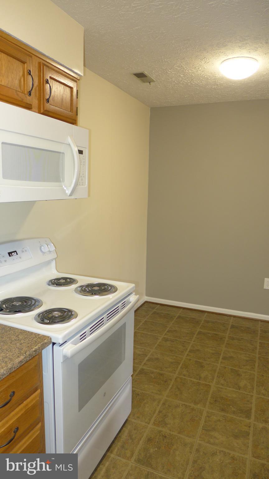 VILLAGE OF HICKORY RIDGE - Residential Lease