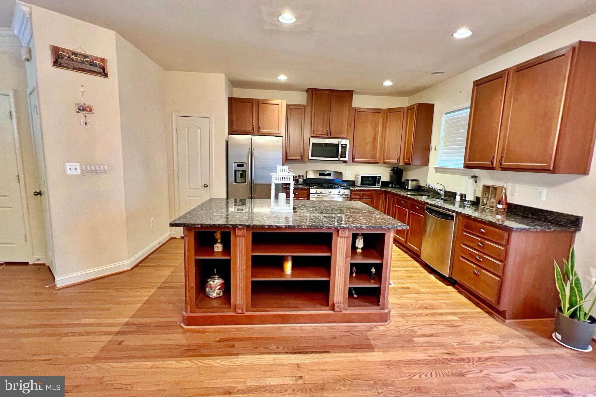 4905 POTOMAC HIGHLANDS CIRCLE