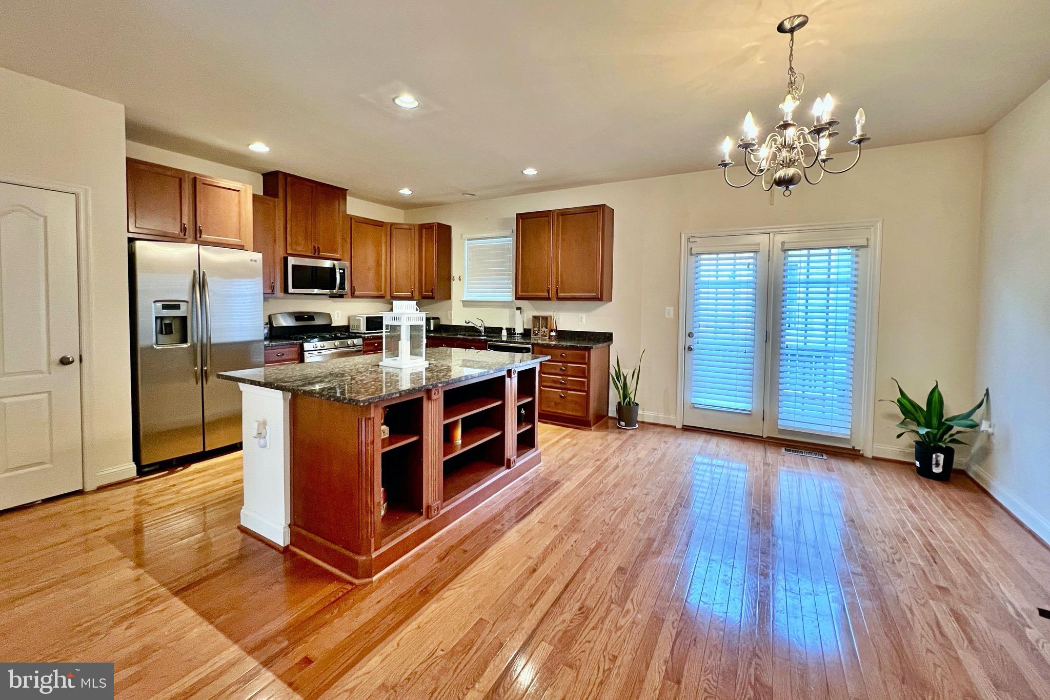 4905 POTOMAC HIGHLANDS CIRCLE