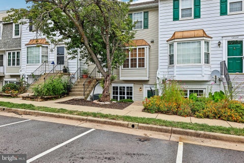 Condo For Sale - 13726 Autumn Vale Court #18F<br/> CHANTILLY, VA 20151
