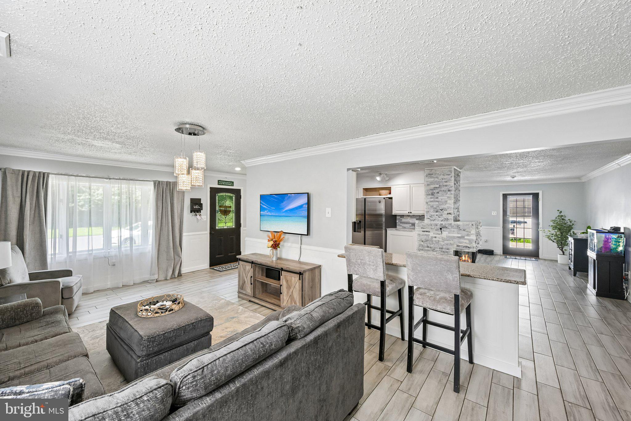 431 MAGNOLIA DRIVE