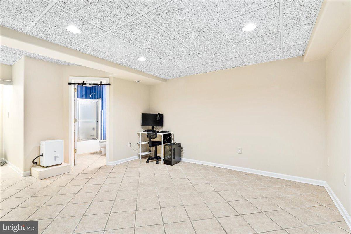 NORTH END - Residential