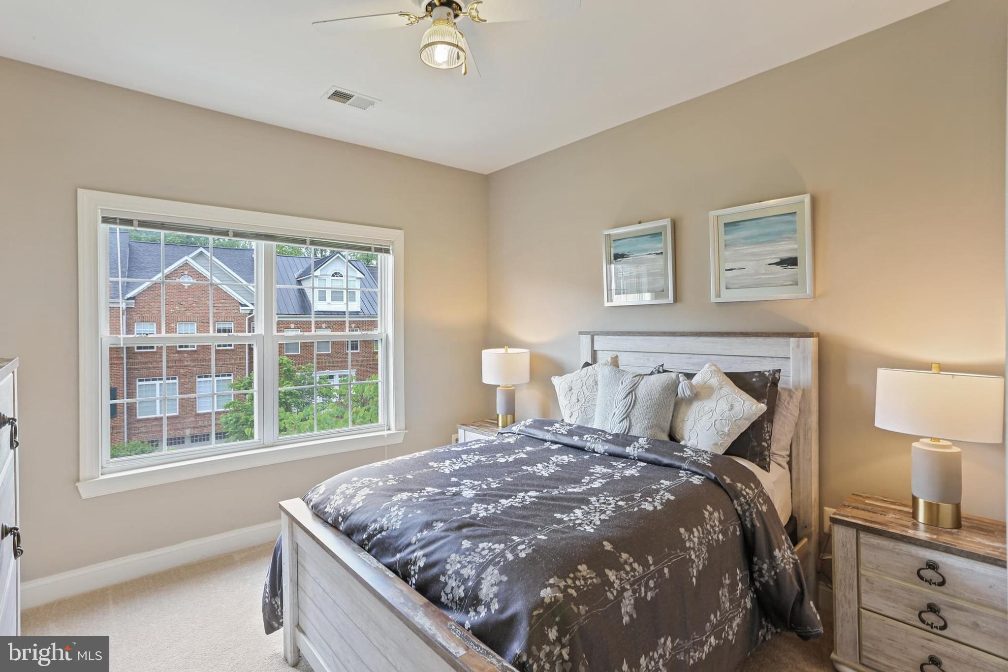 VINEYARDS OF ANNAPOLIS - Residential