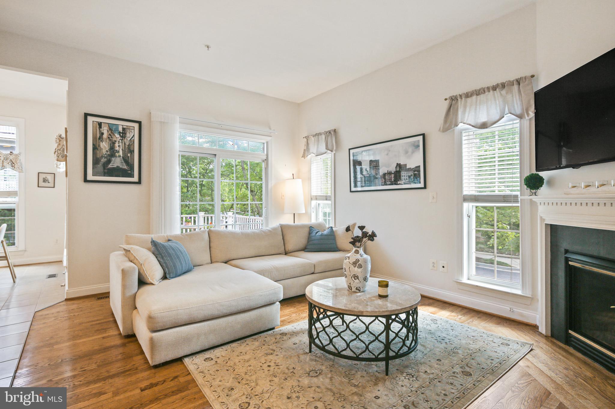 VINEYARDS OF ANNAPOLIS - Residential