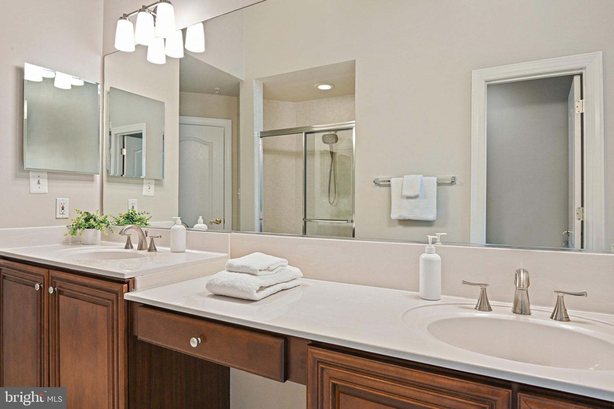 MCLEAN PLACE TOWNHOME - Residential Lease