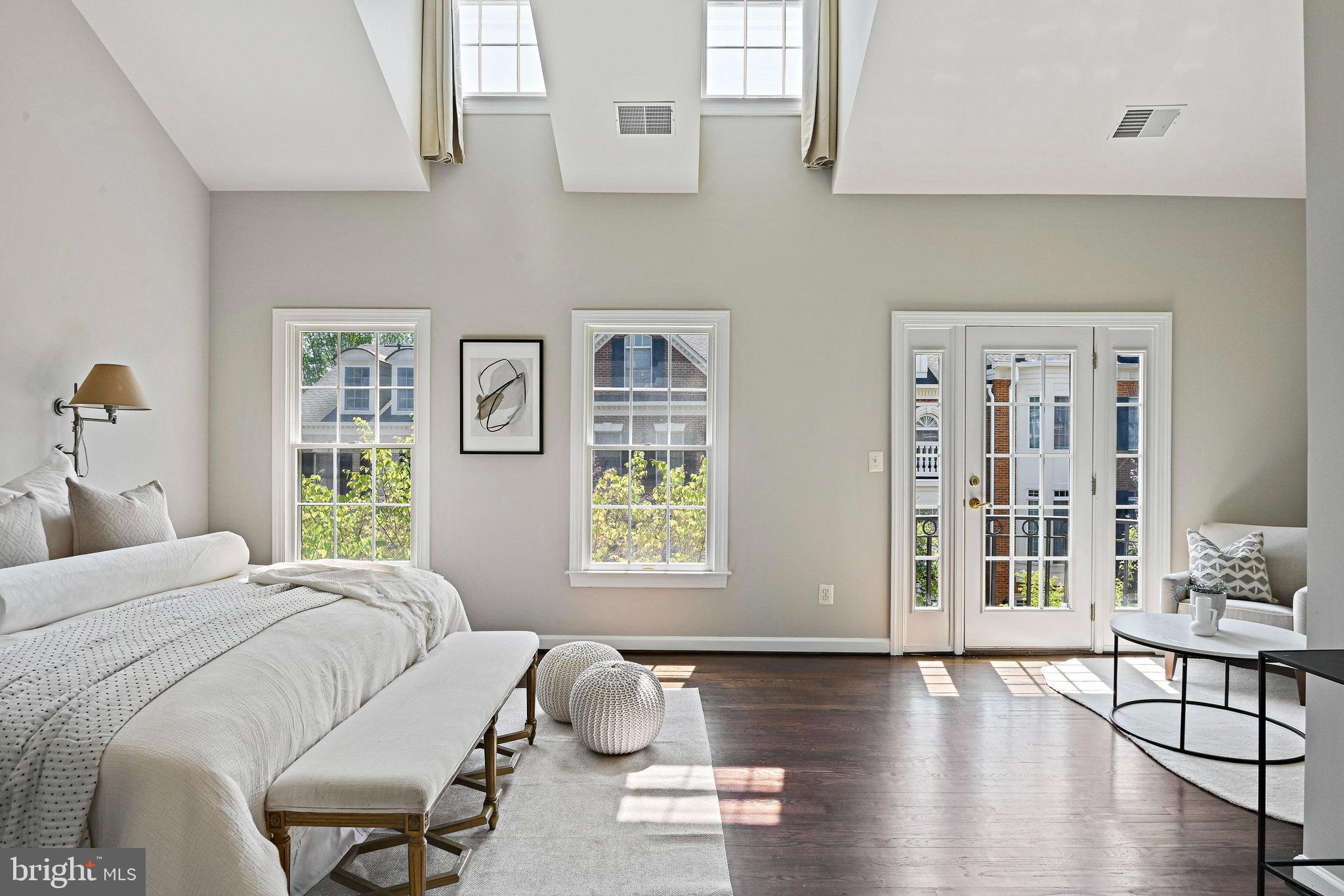 MCLEAN PLACE TOWNHOME - Residential Lease