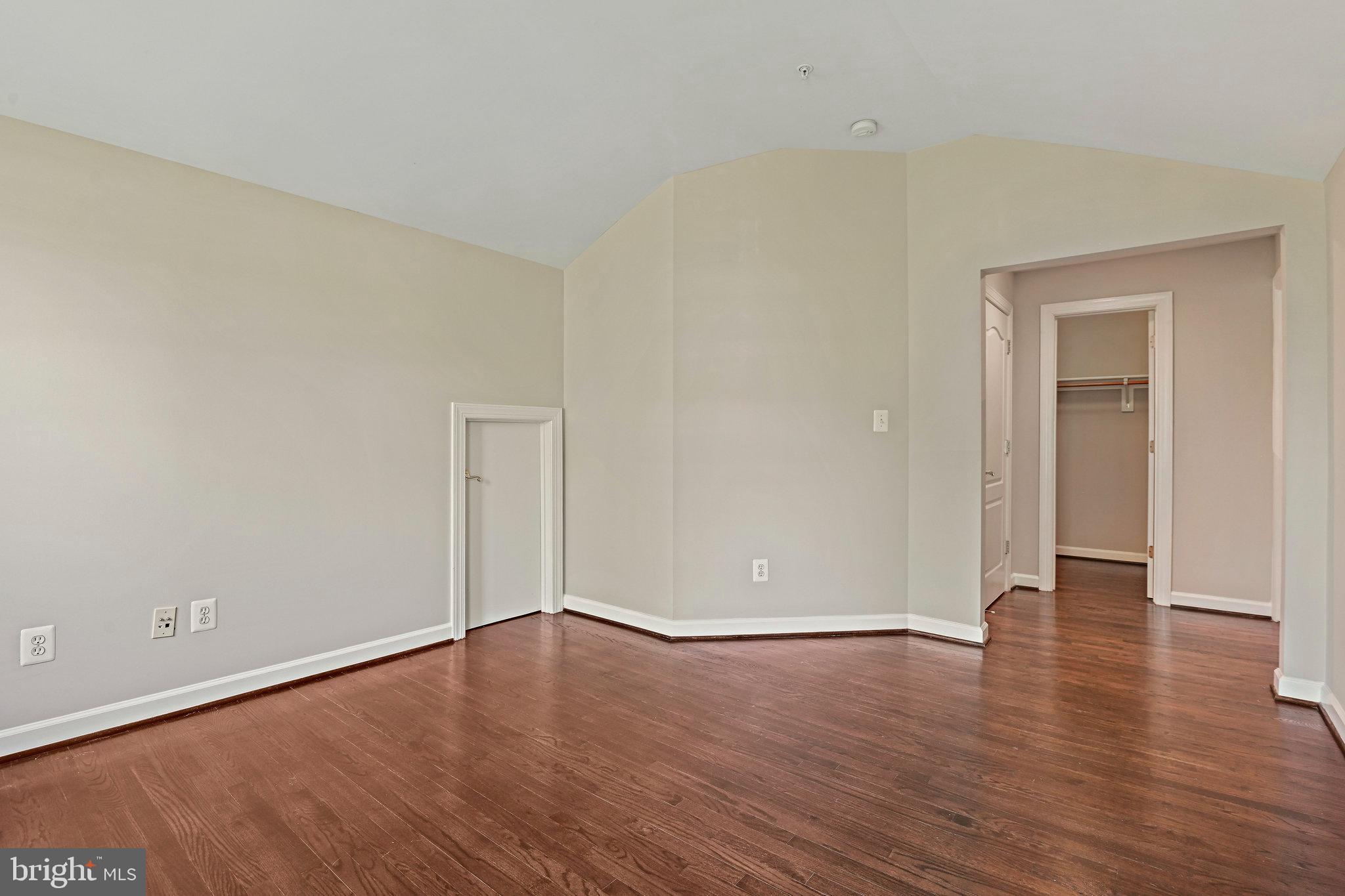 MCLEAN PLACE TOWNHOME - Residential Lease