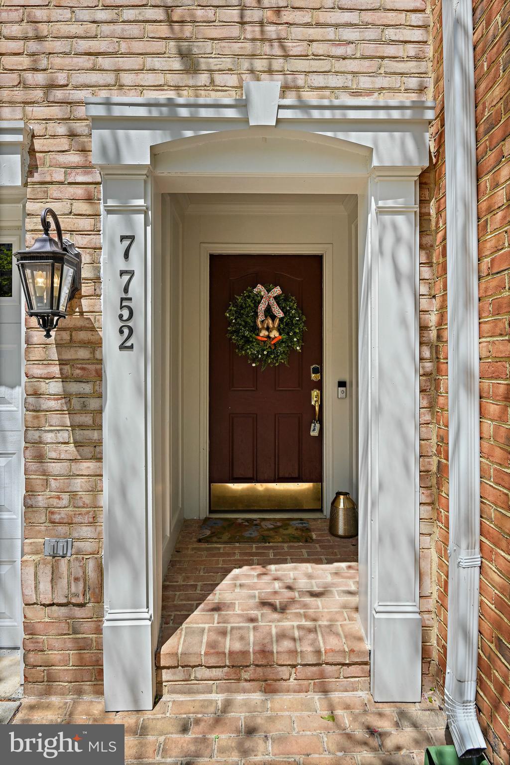 MCLEAN PLACE TOWNHOME - Residential Lease