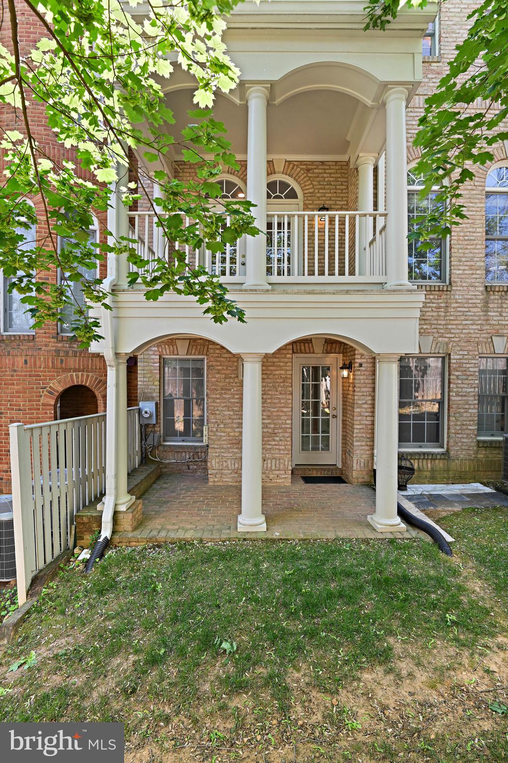 MCLEAN PLACE TOWNHOME - Residential Lease