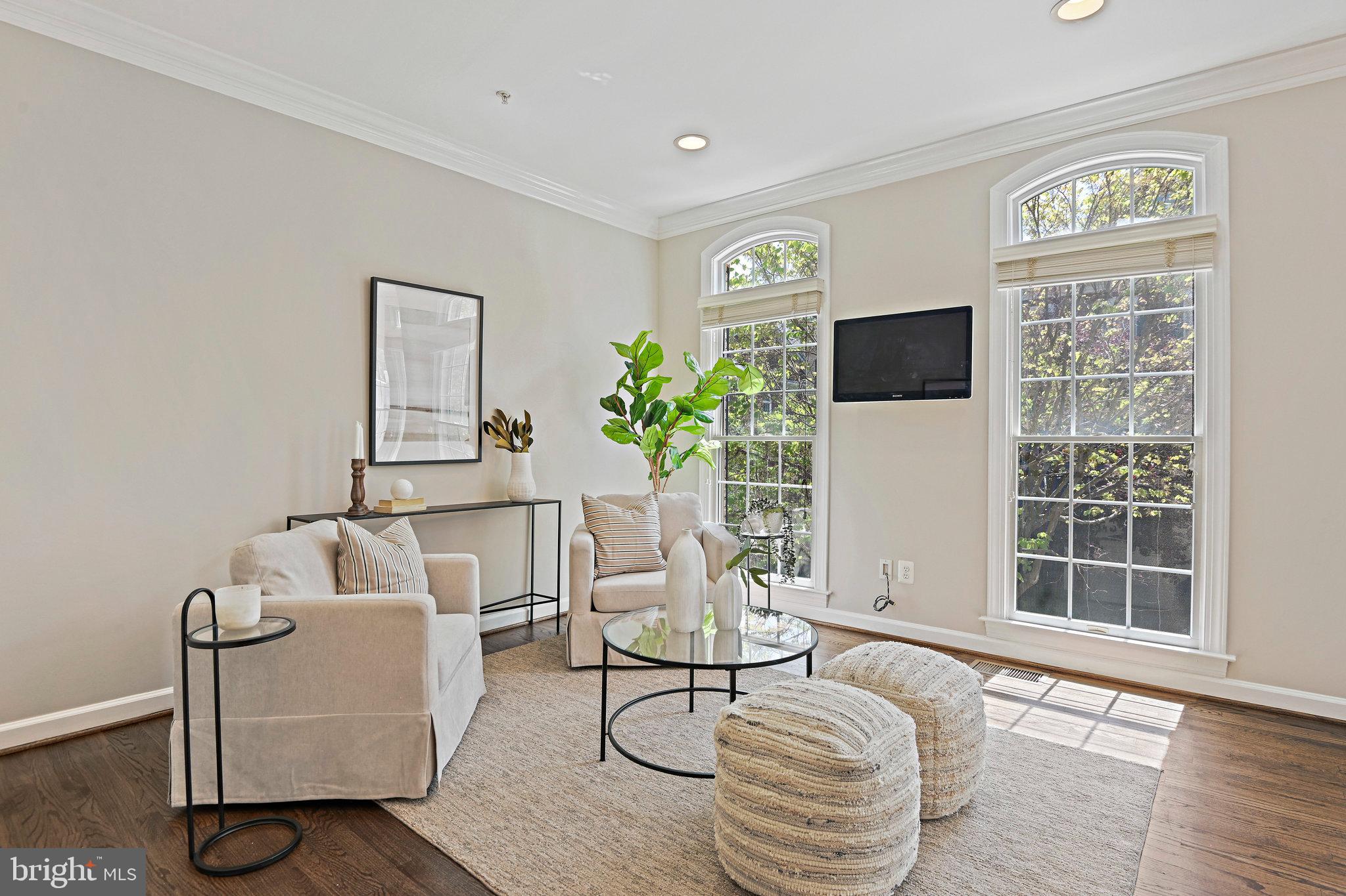 MCLEAN PLACE TOWNHOME - Residential Lease