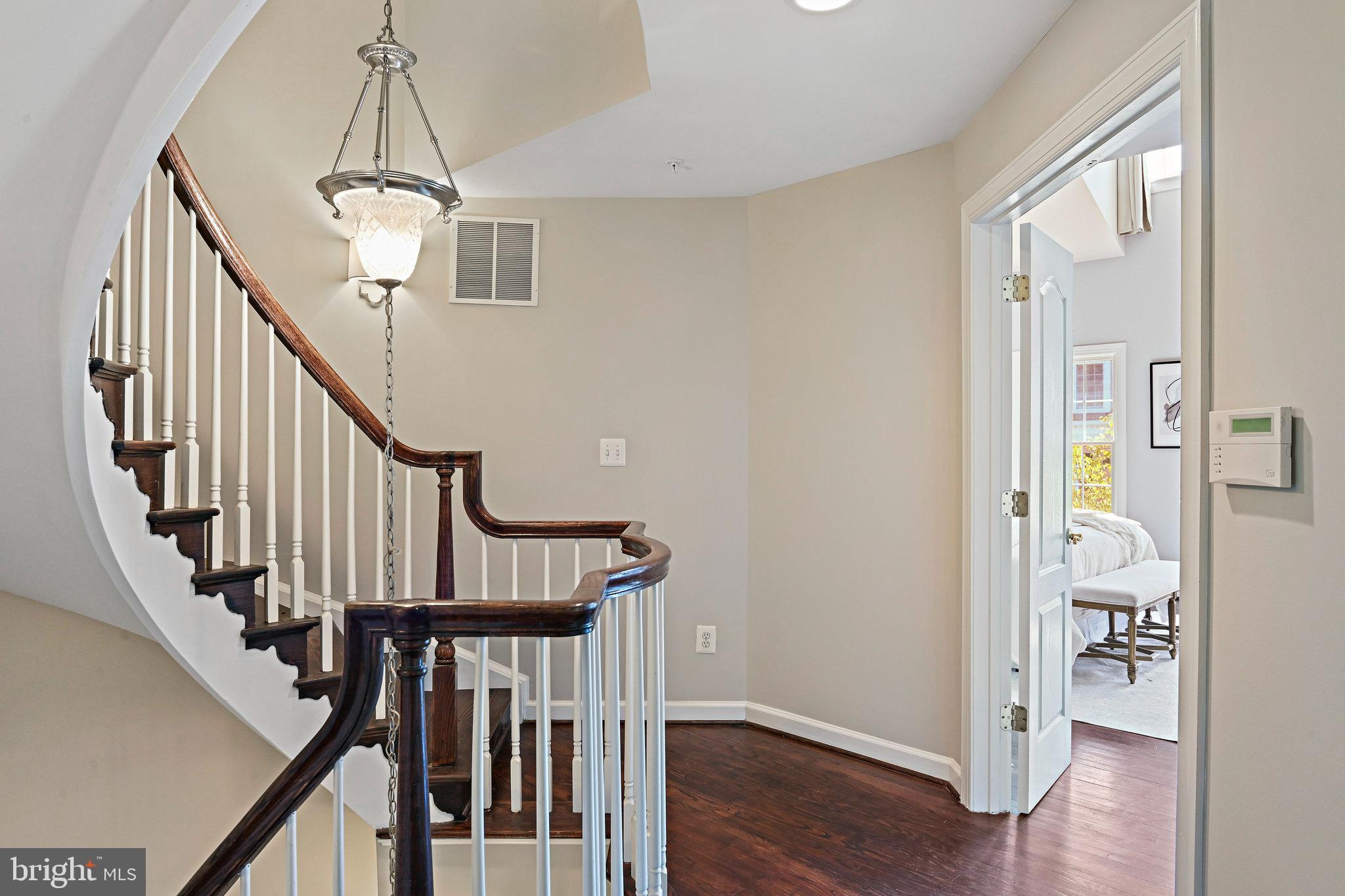 MCLEAN PLACE TOWNHOME - Residential Lease