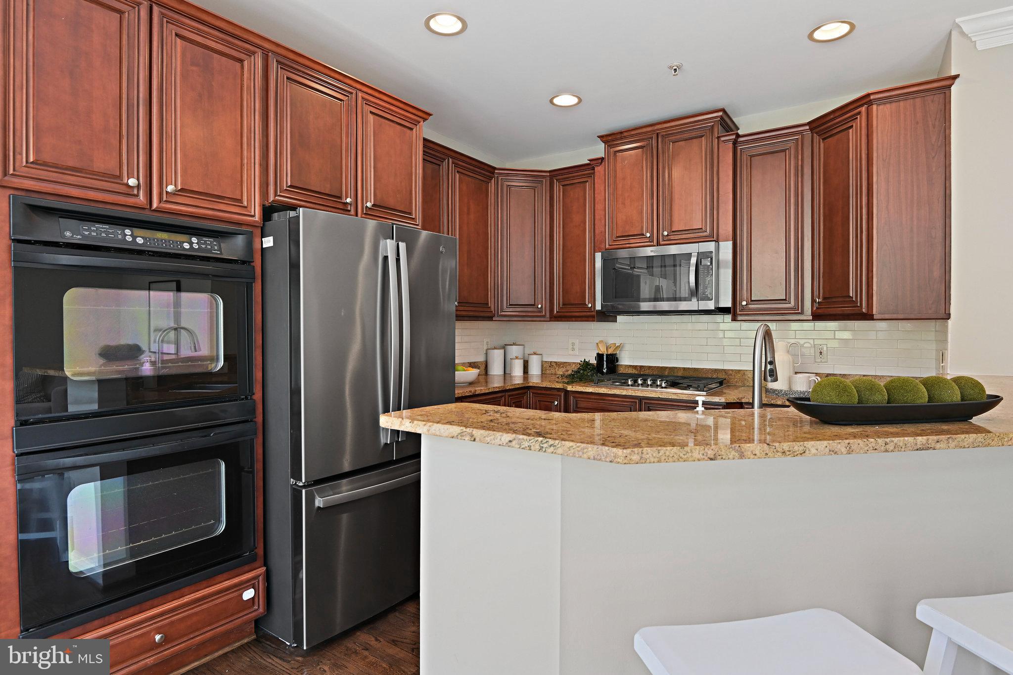 MCLEAN PLACE TOWNHOME - Residential Lease