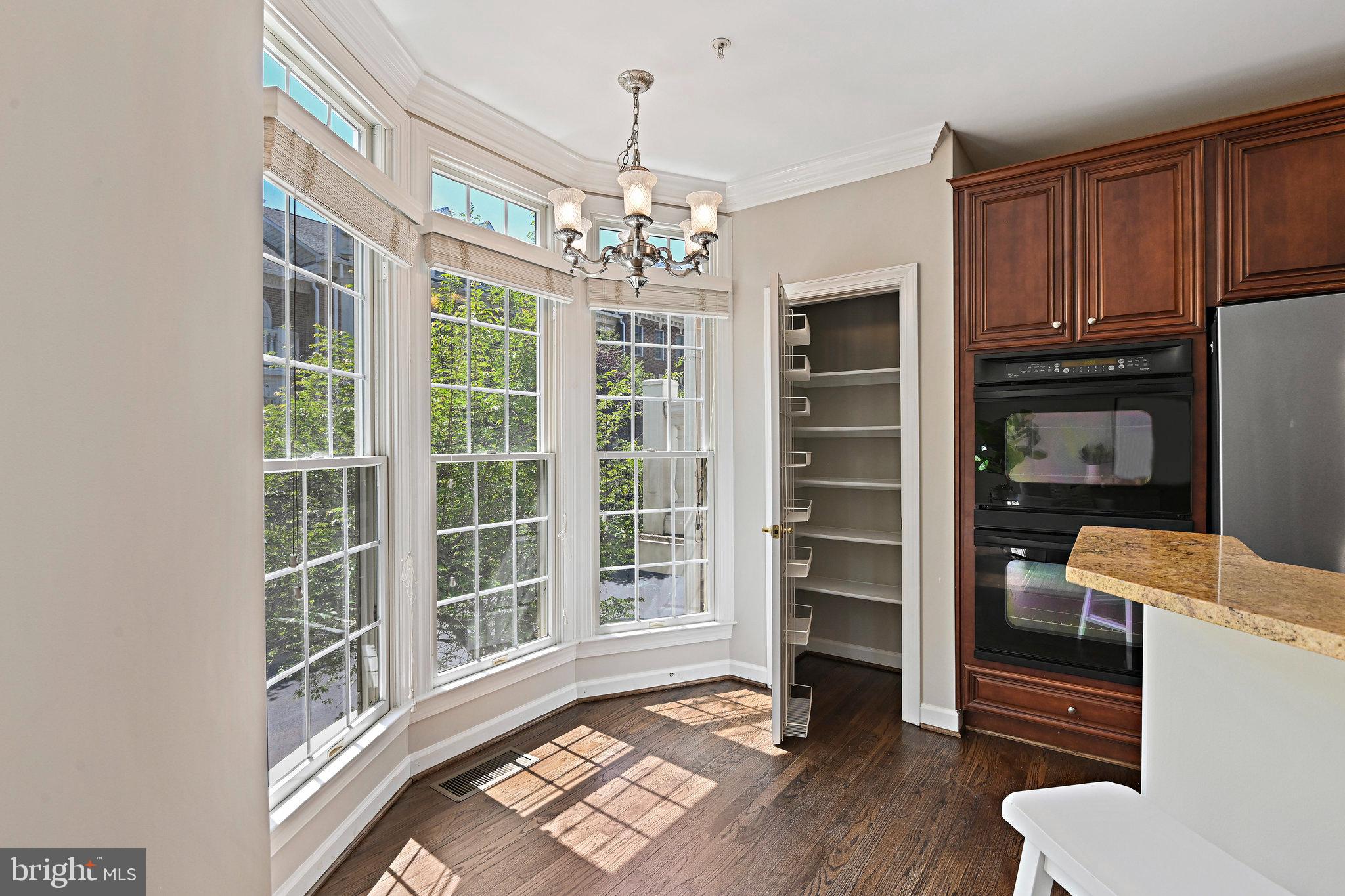 MCLEAN PLACE TOWNHOME - Residential Lease