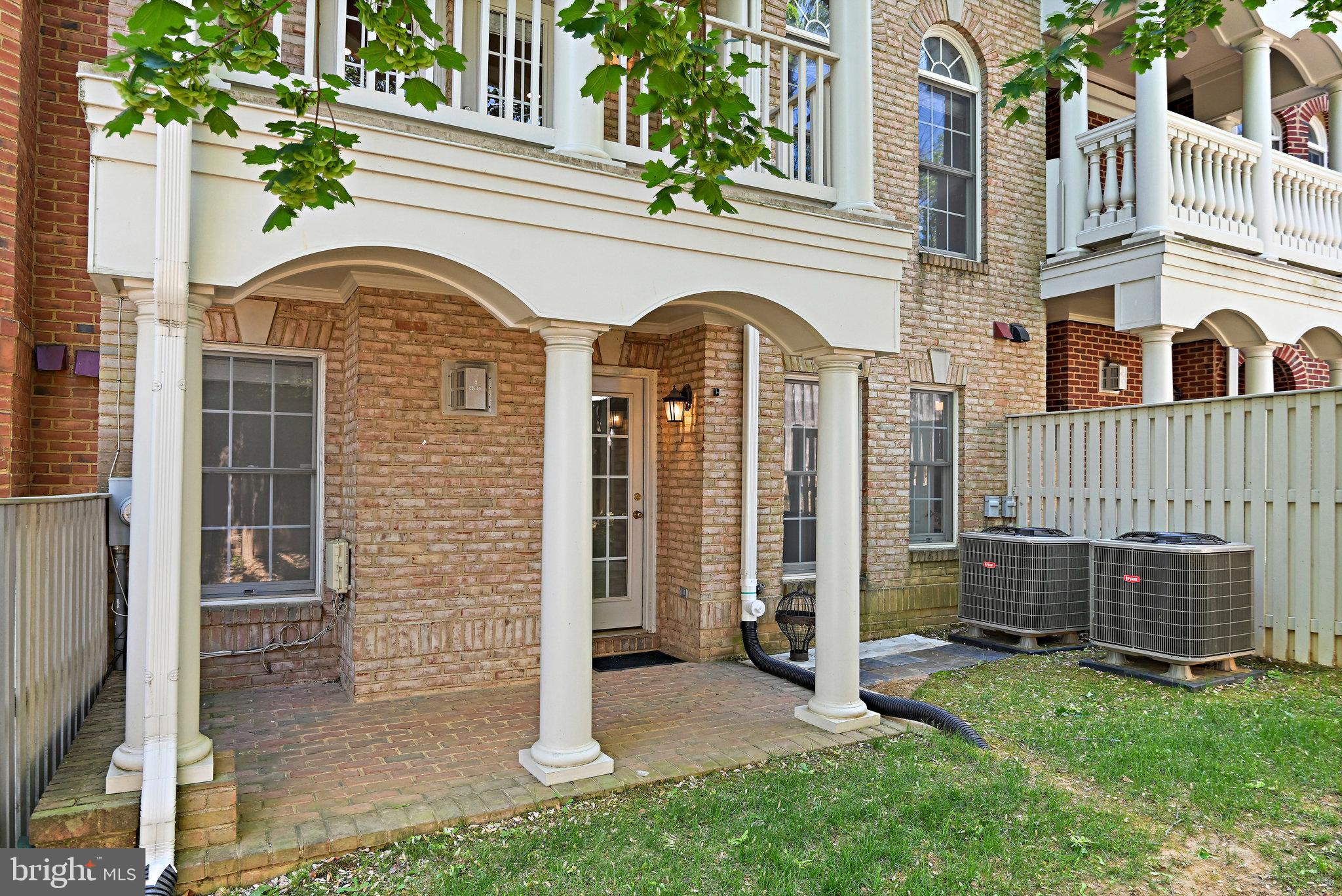 MCLEAN PLACE TOWNHOME - Residential Lease