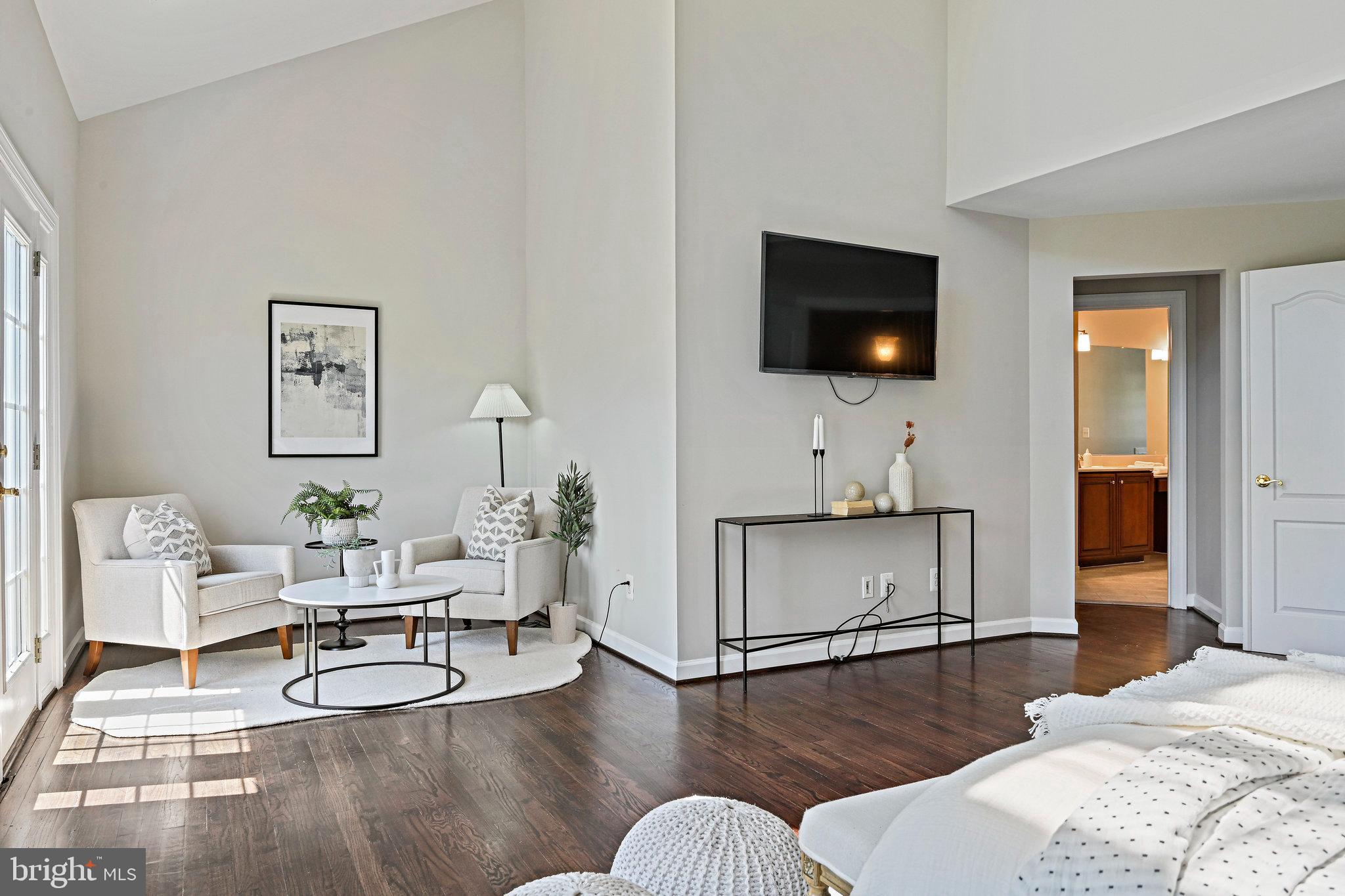 MCLEAN PLACE TOWNHOME - Residential Lease