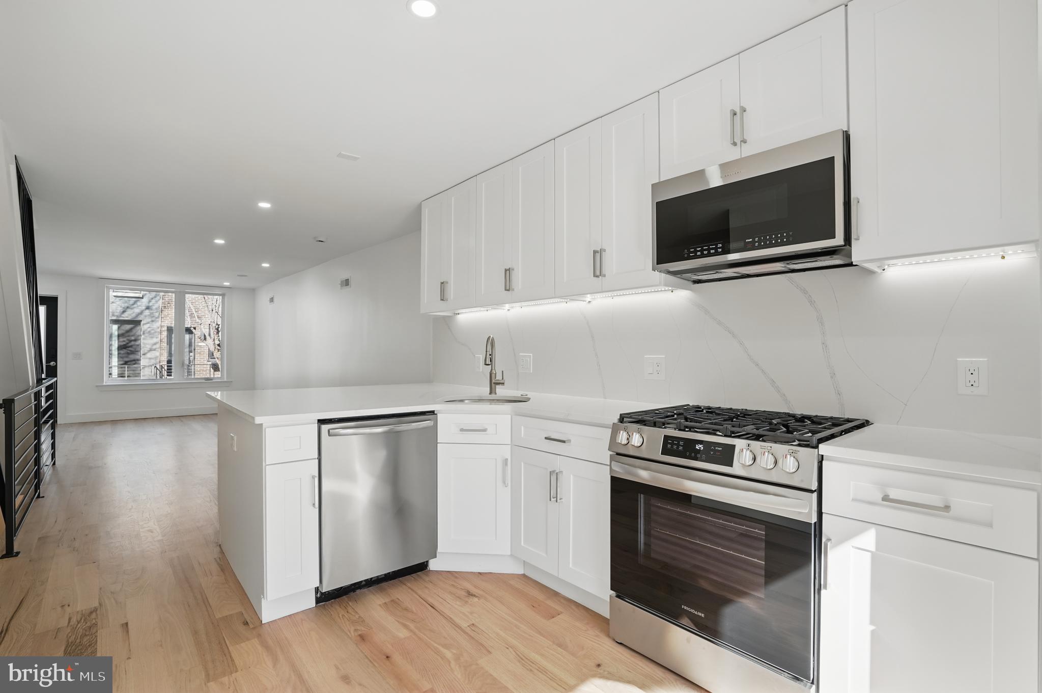 EAST PASSYUNK CROSSING - Residential