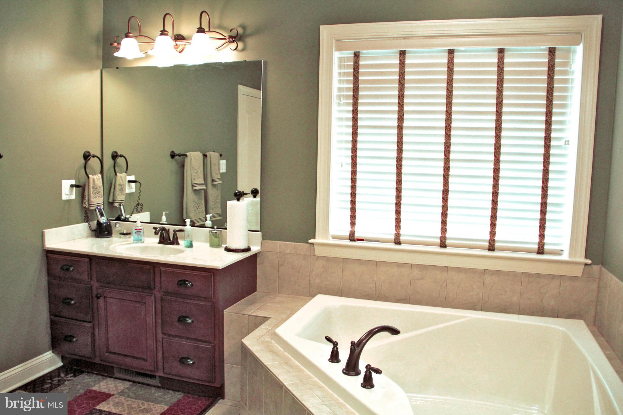 LEONARDS GRANT - Residential Lease