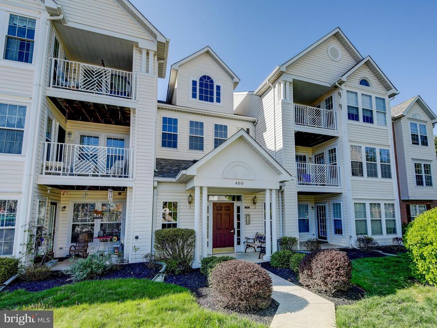 New Carpet and Paint throughout.  This 2 bedroom condo has elevator access, low HOA fees, and is immediately available.   Community has access to outdoor swimming pool for additional fees.