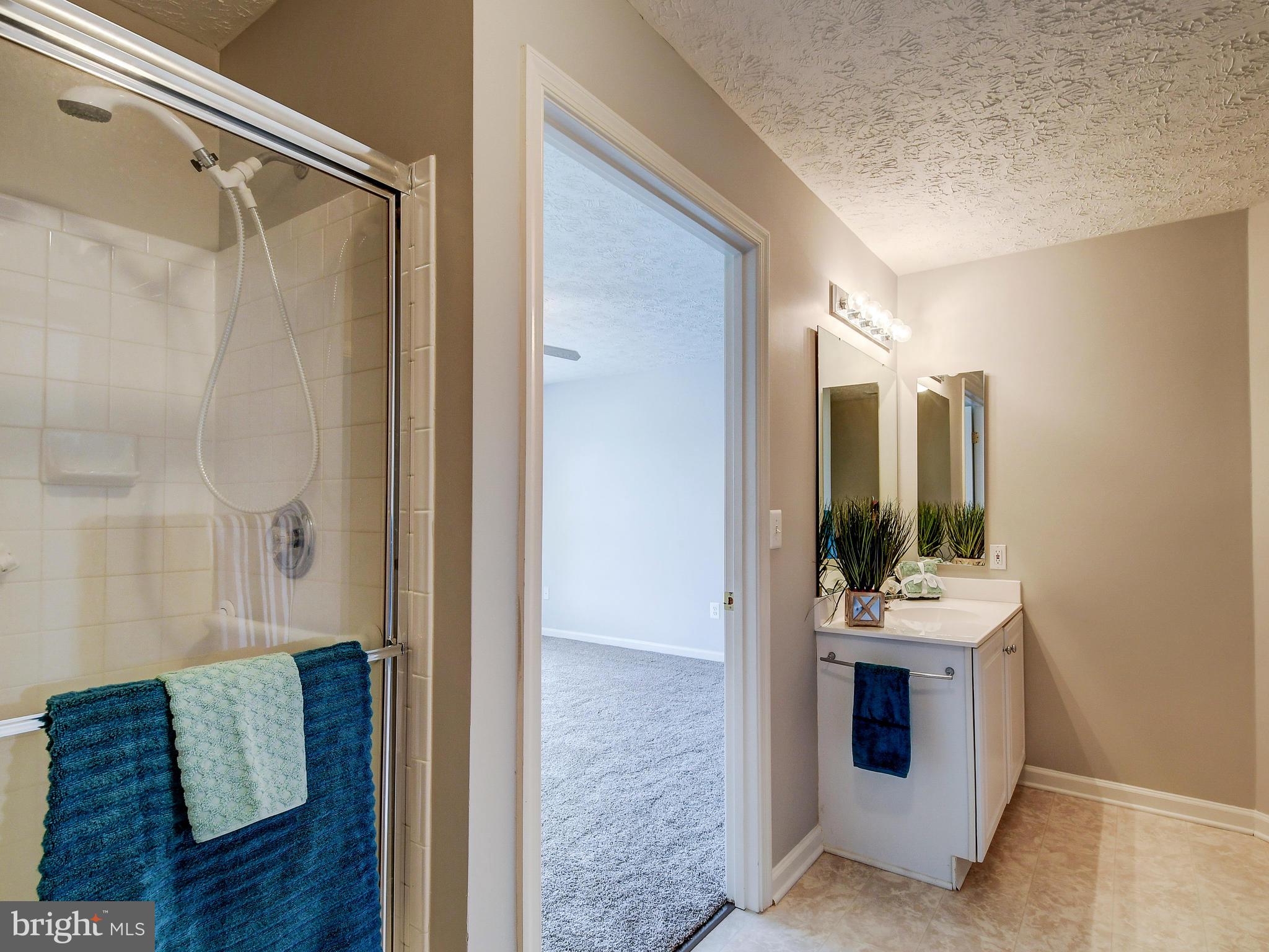 BRIGHT OAKS - Residential