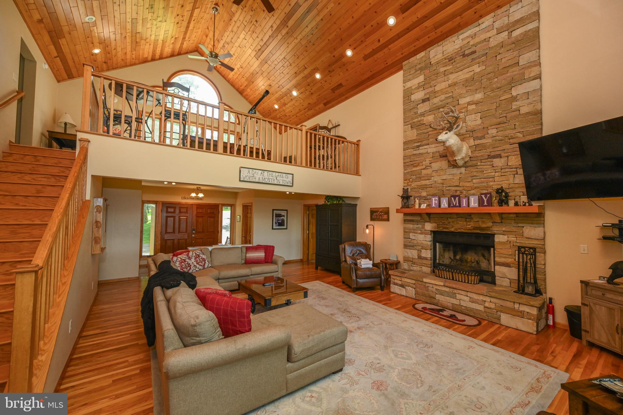 DEEP CREEK HIGHLANDS - Residential