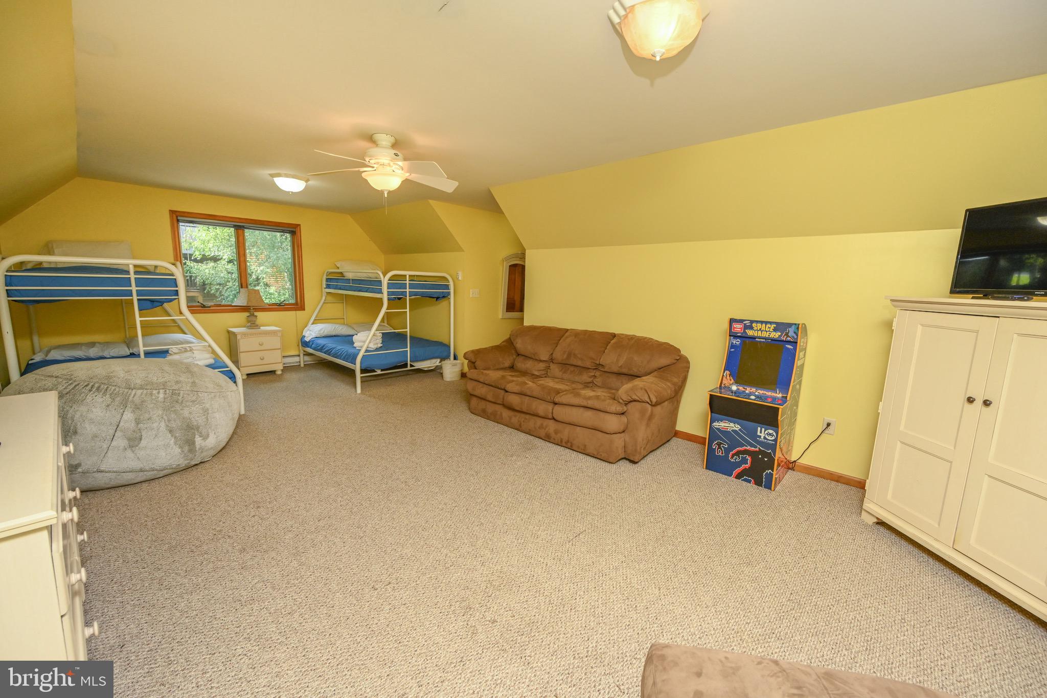 DEEP CREEK HIGHLANDS - Residential