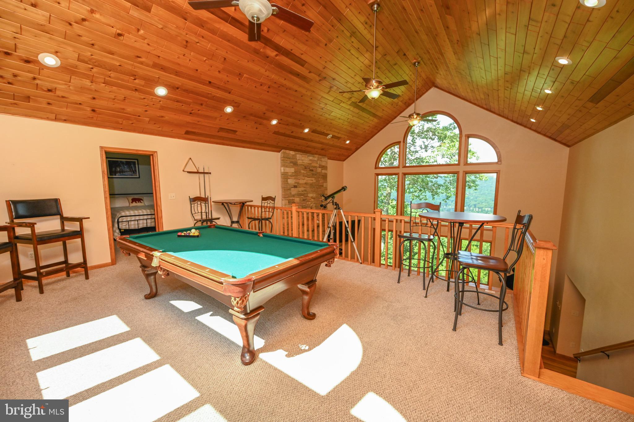 DEEP CREEK HIGHLANDS - Residential