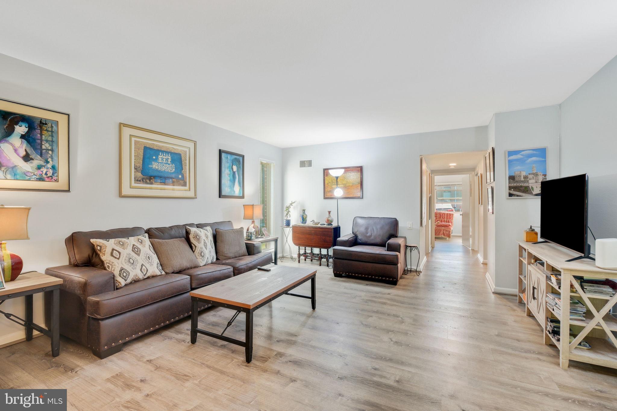 LEISURE WORLD - Residential