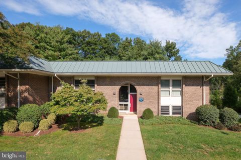 Photo of 3272 Gleneagles Drive #67-1D, SILVER SPRING, MD 20906 (MLS # MDMC2200524)