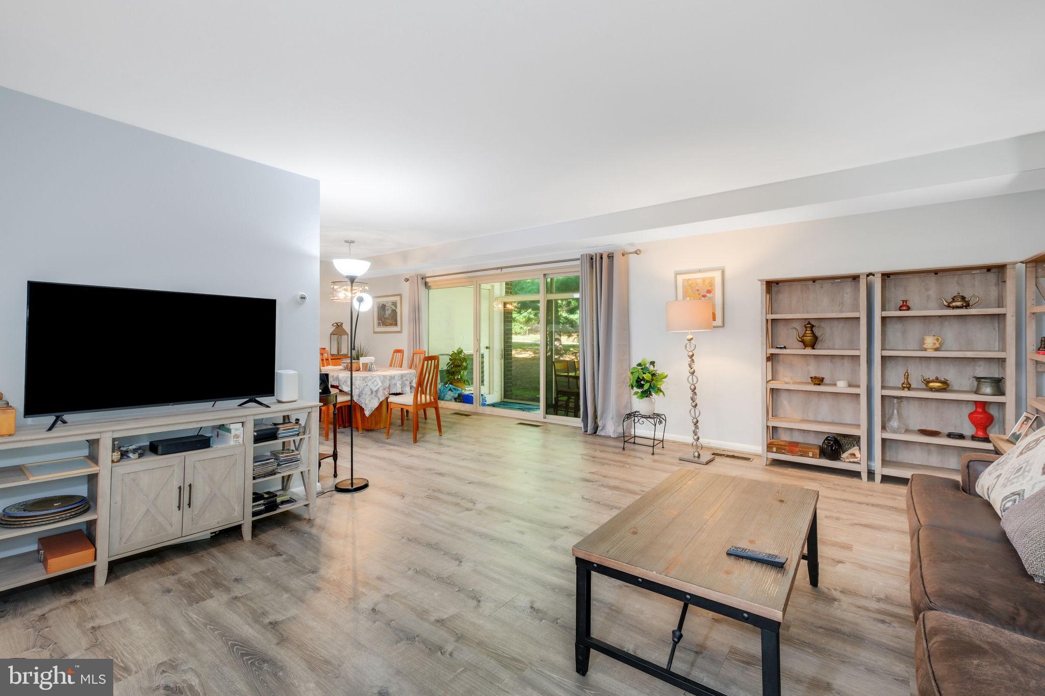 LEISURE WORLD - Residential