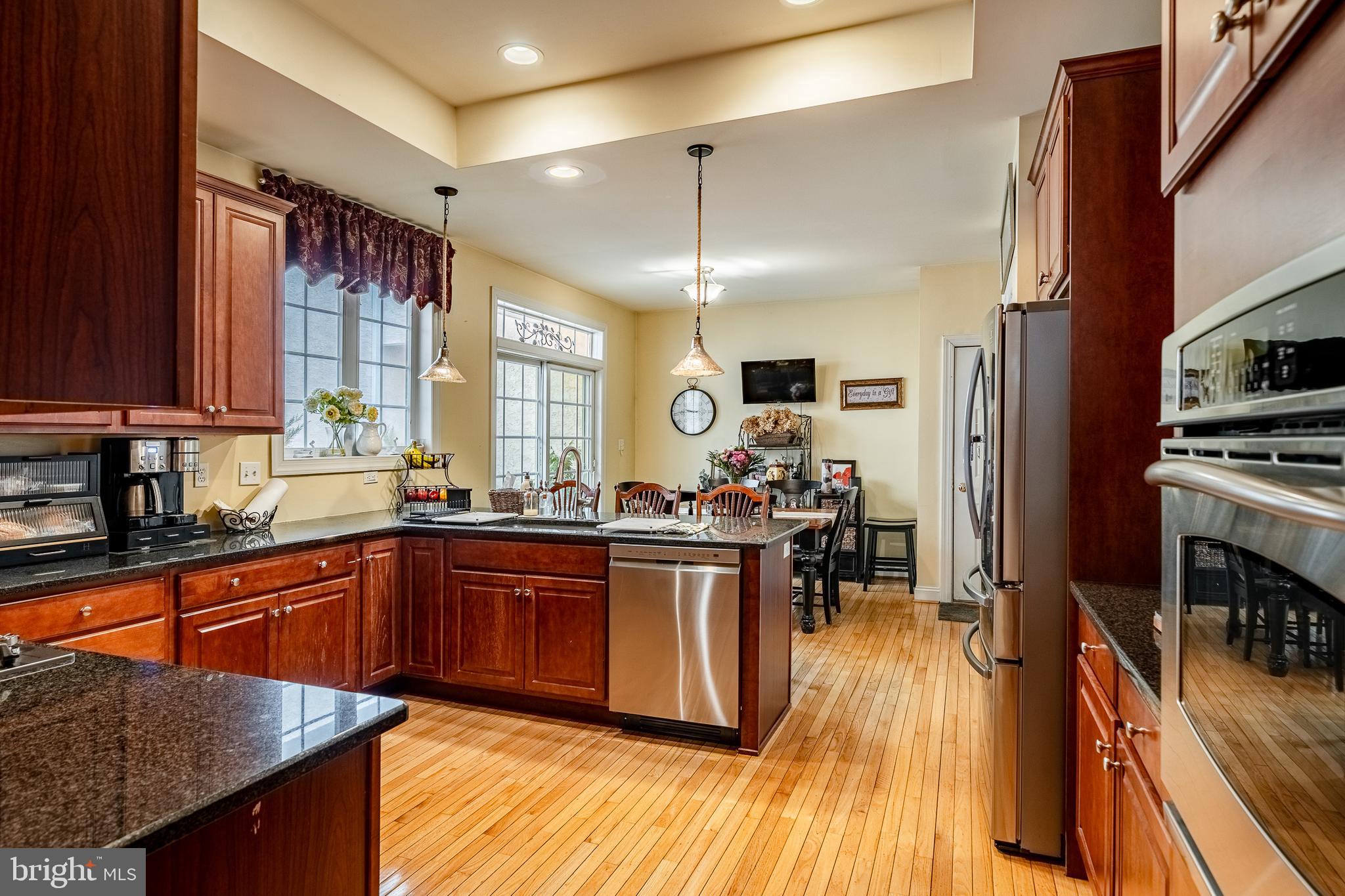 CHERRY CREEK - Residential