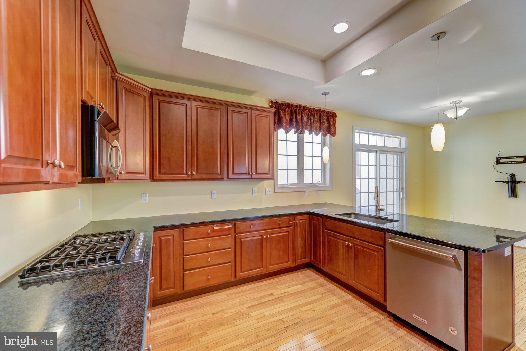 CHERRY CREEK - Residential