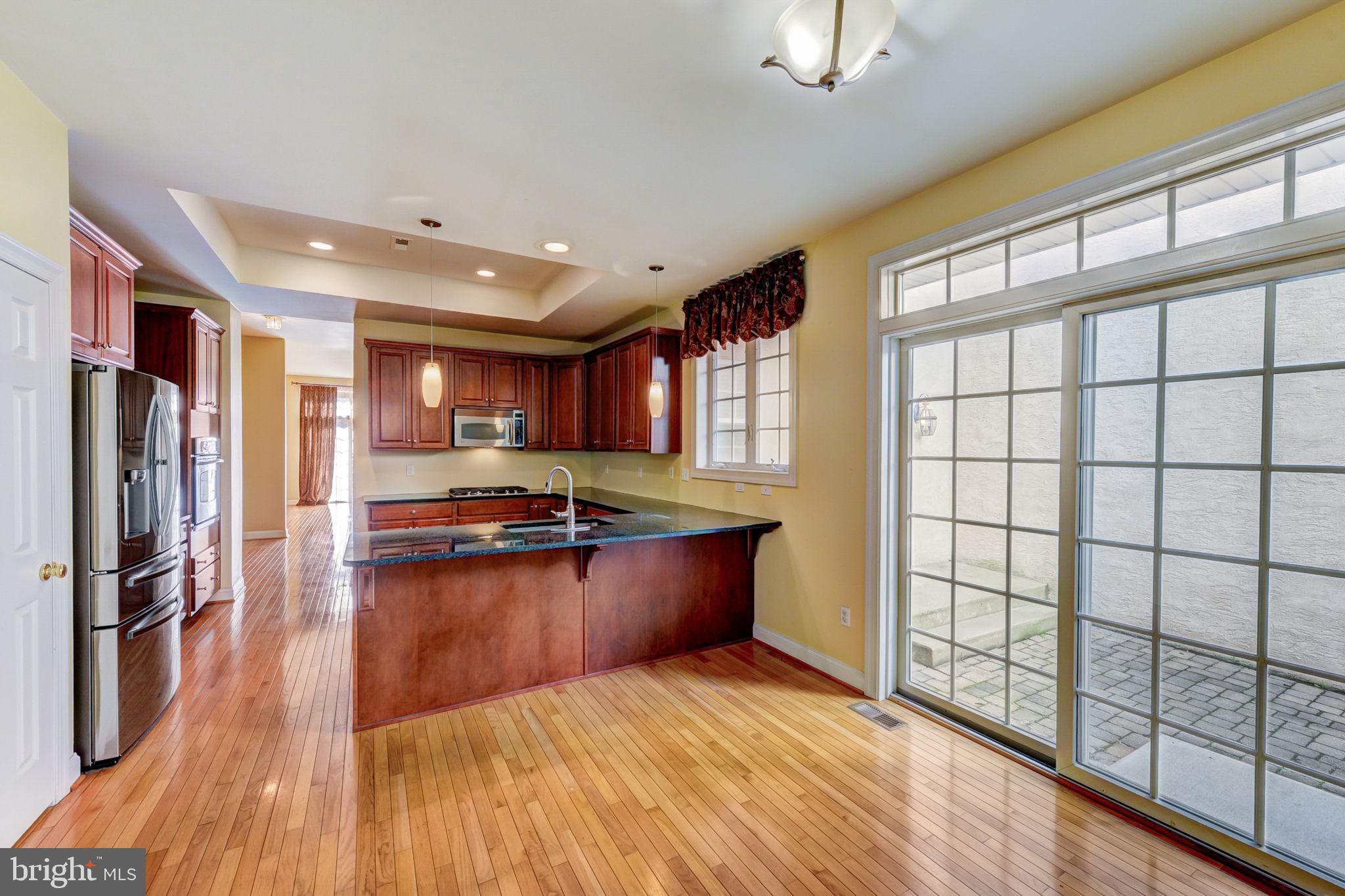 CHERRY CREEK - Residential