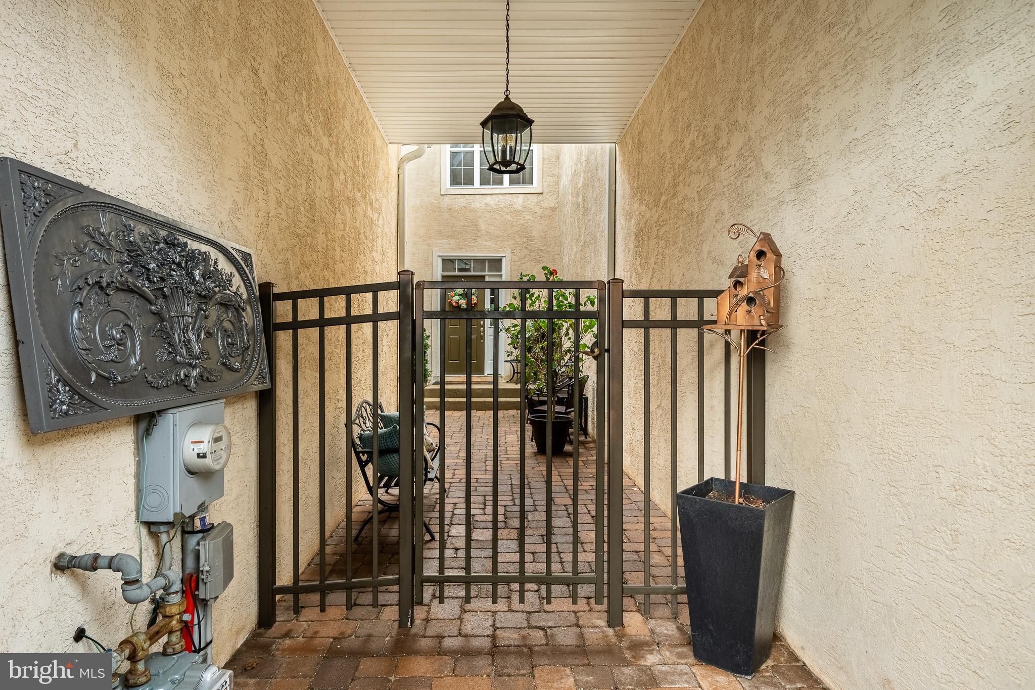 CHERRY CREEK - Residential