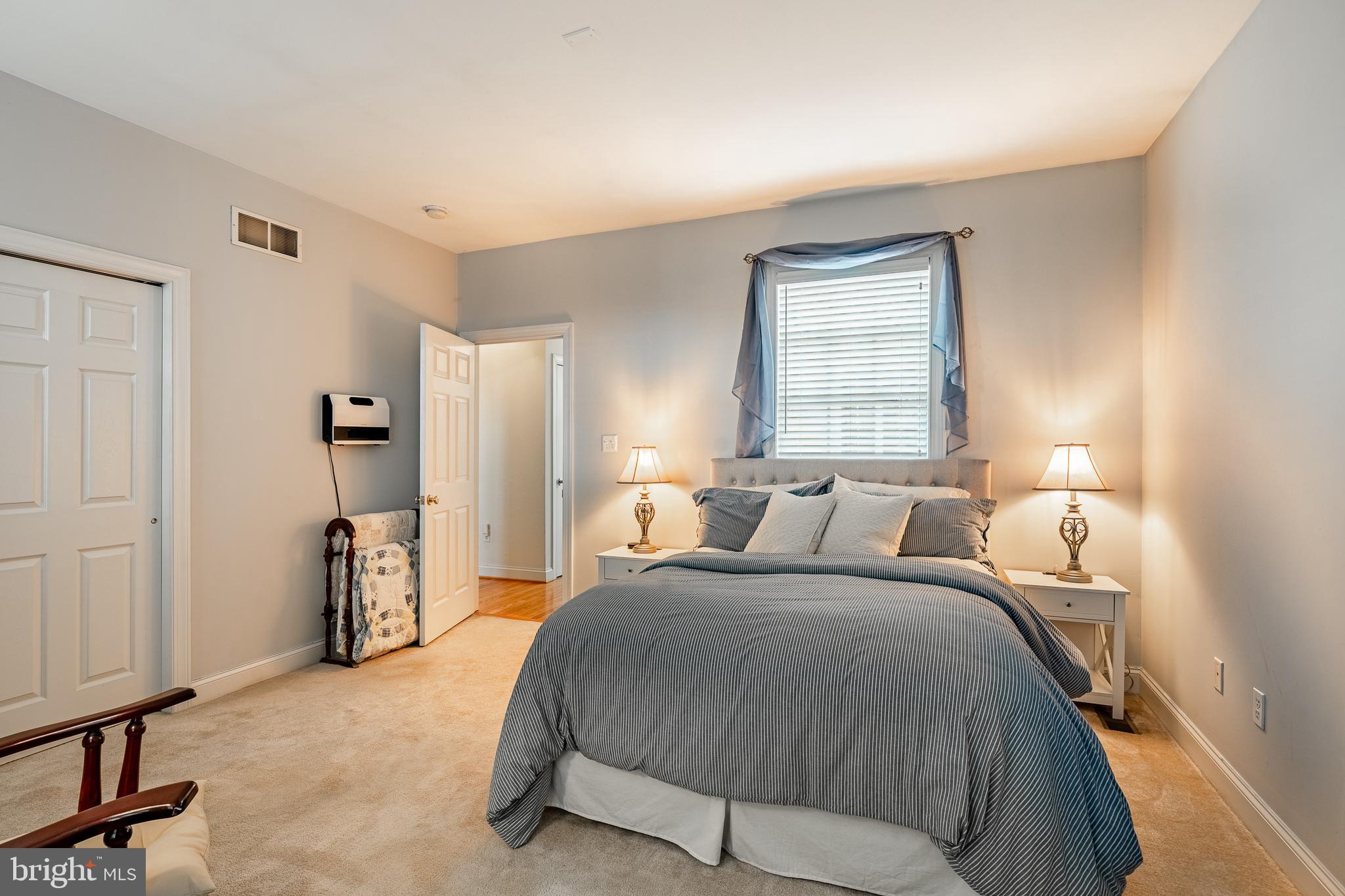 CHERRY CREEK - Residential