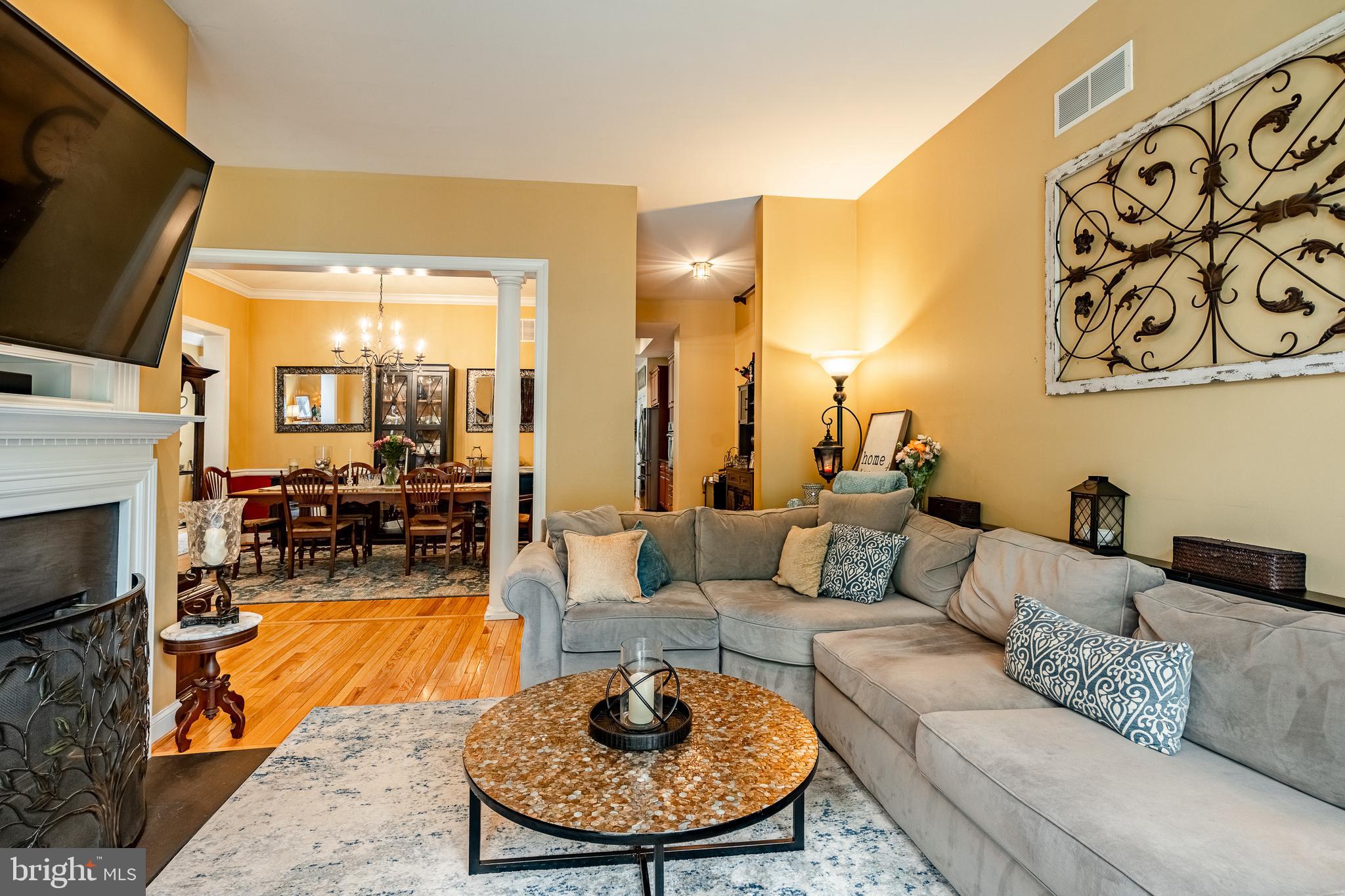 CHERRY CREEK - Residential
