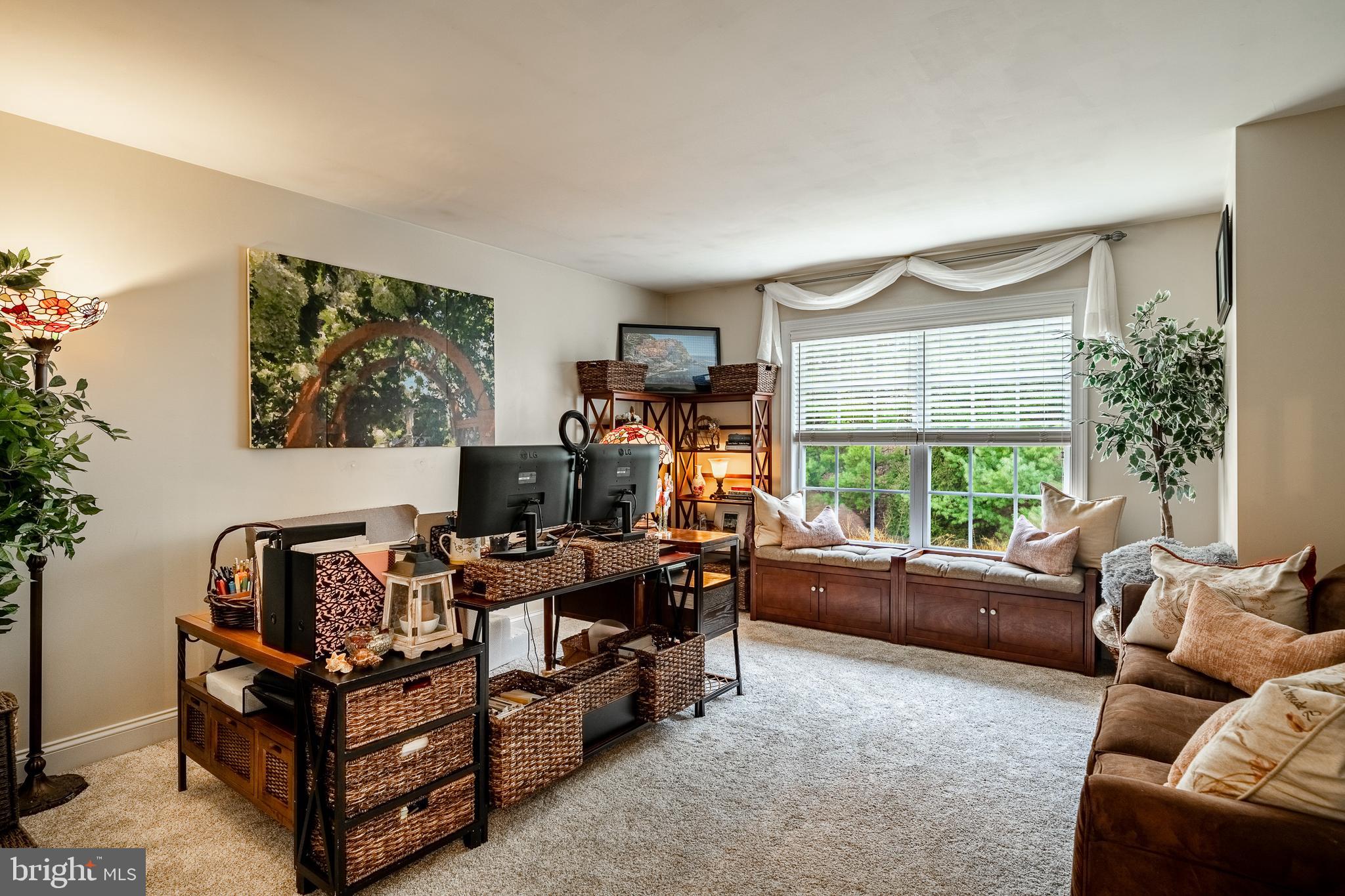 CHERRY CREEK - Residential