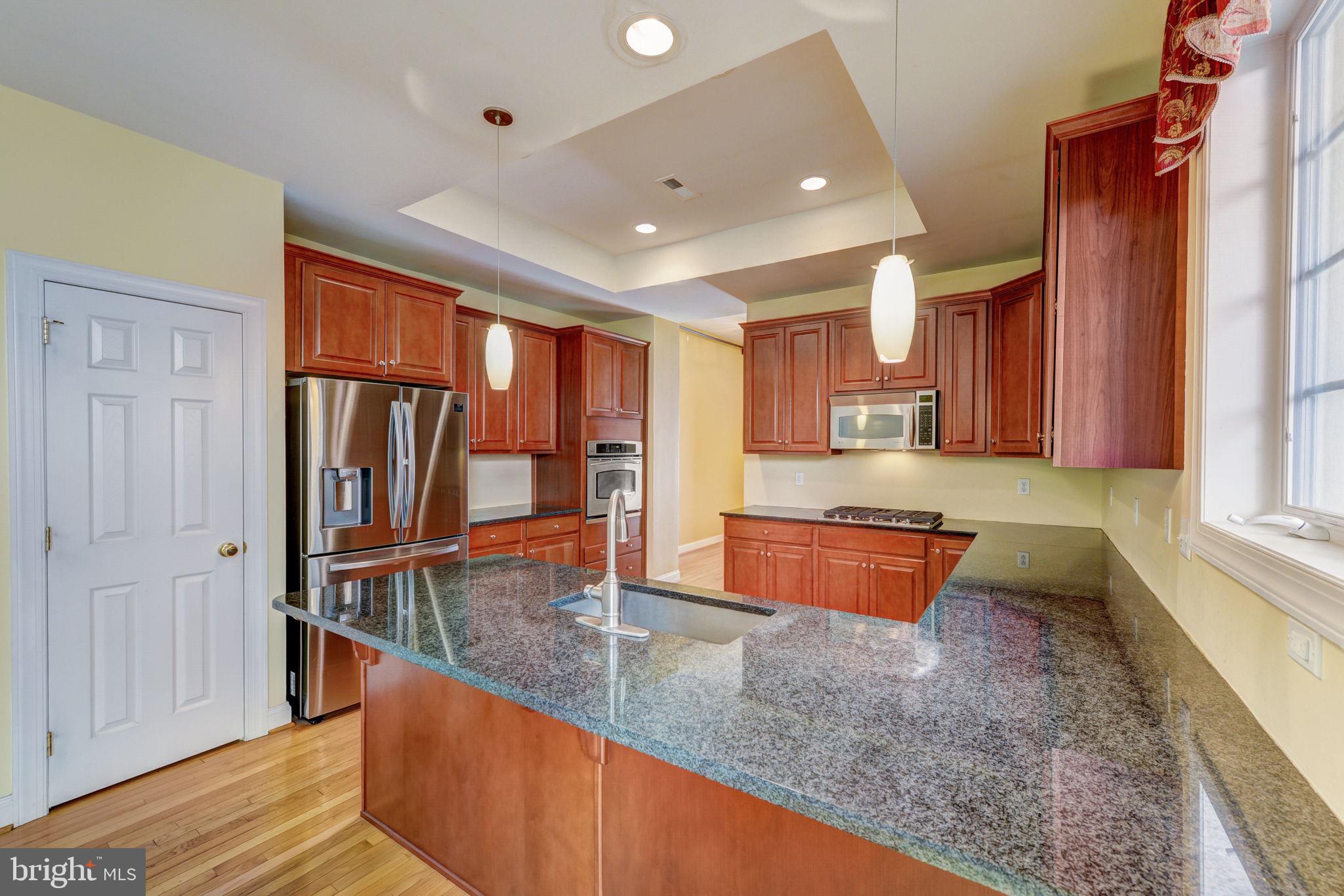 CHERRY CREEK - Residential