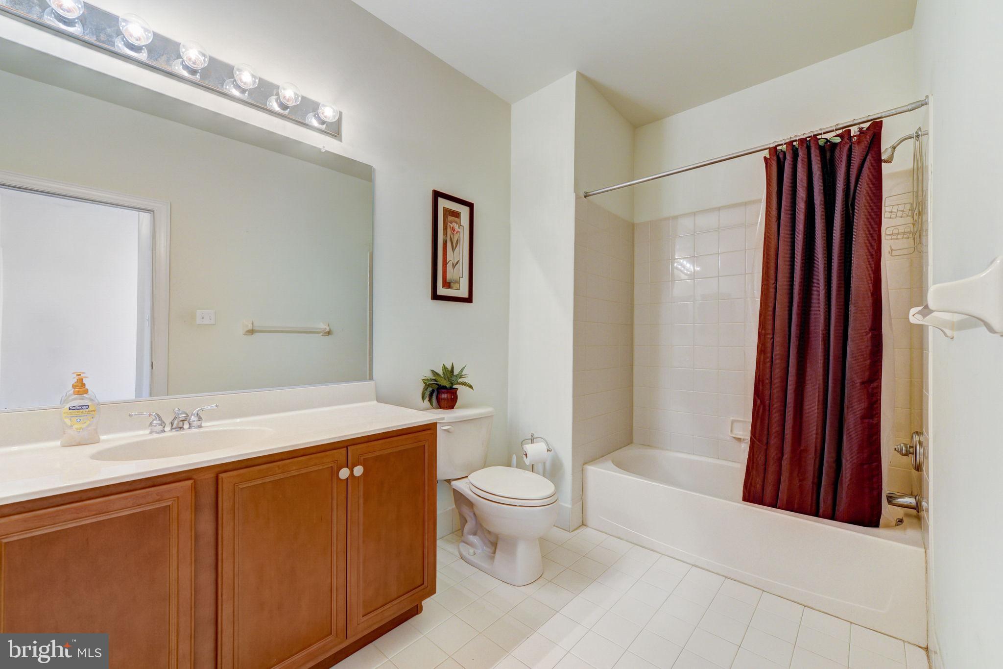 CHERRY CREEK - Residential