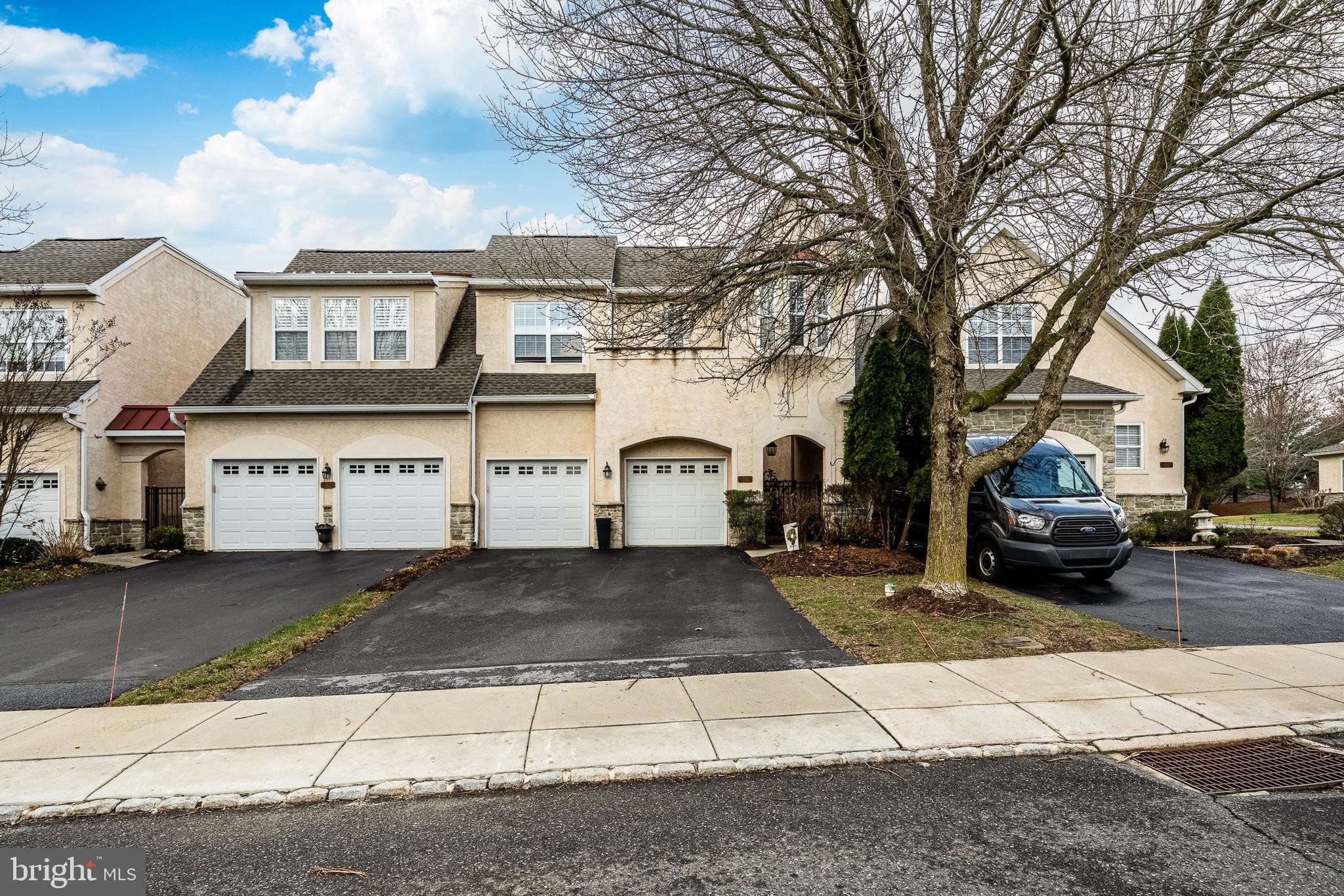 CHERRY CREEK - Residential