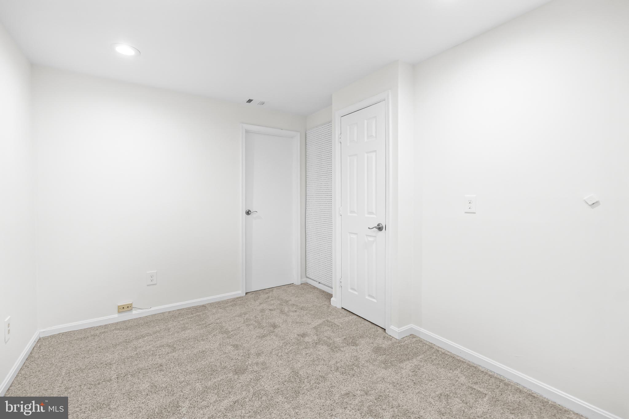 BURKE CENTRE - Residential