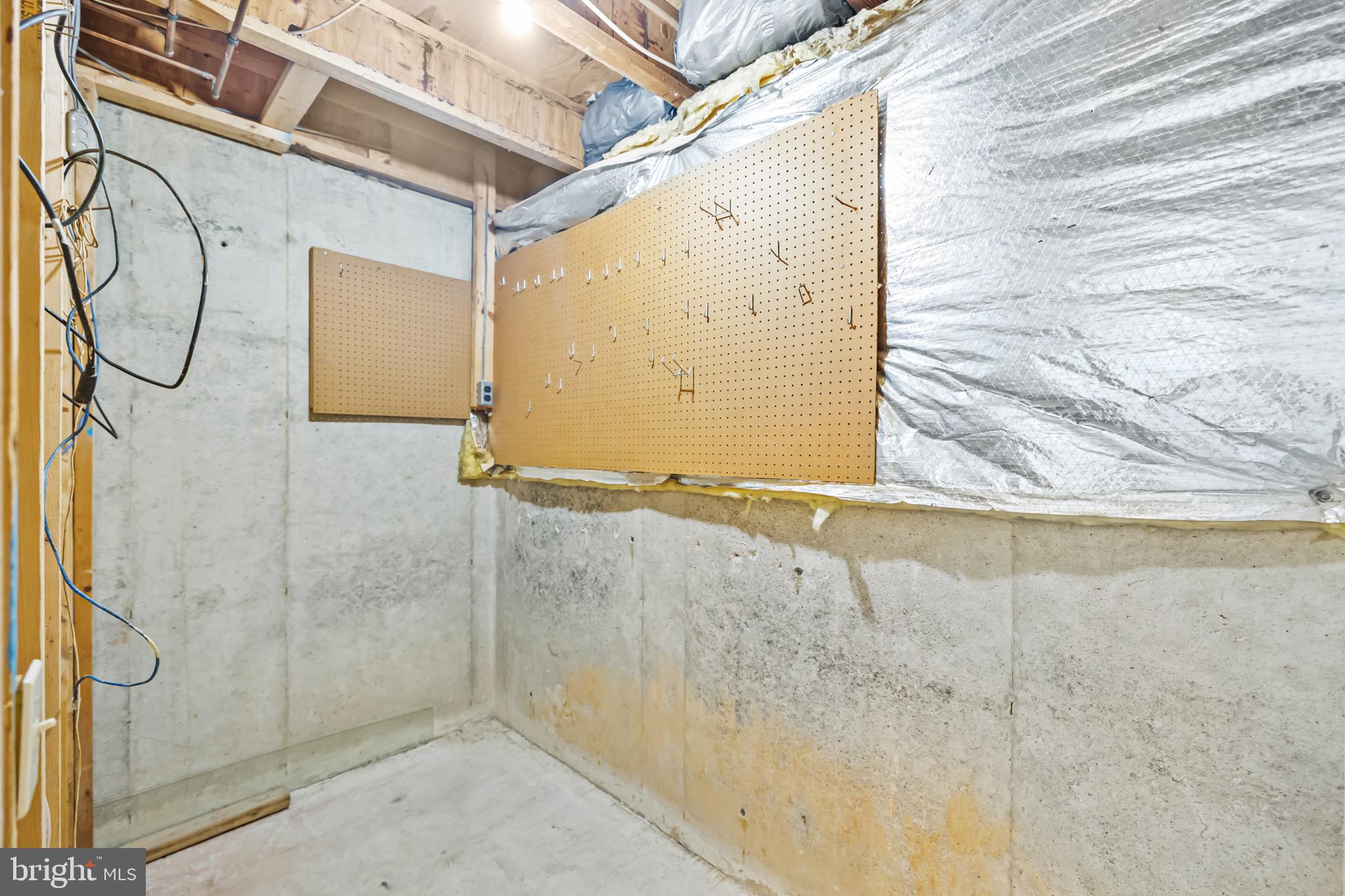 BURKE CENTRE - Residential